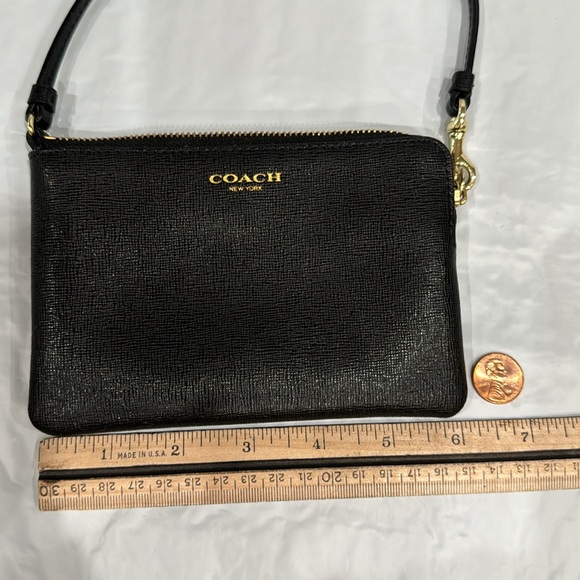 Coach mini wristlet.  6” x 4” used a couple times. - Picture 3 of 8